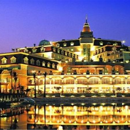Clifford Golden Lake Hotel Foshan Buitenkant foto