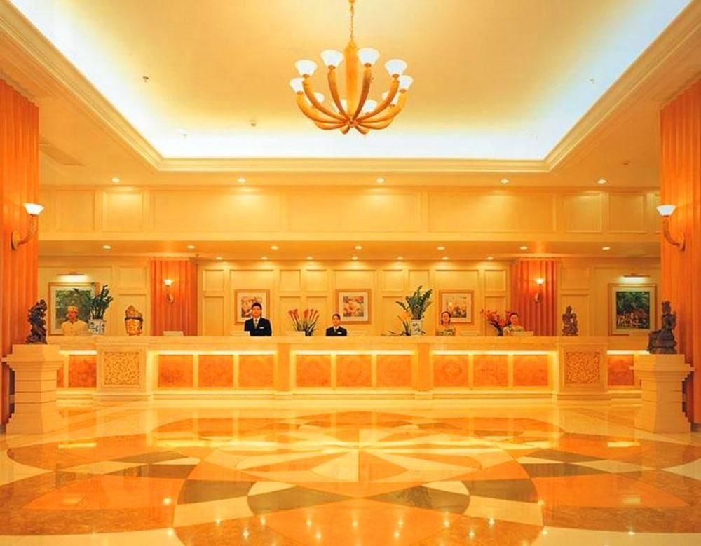 Clifford Golden Lake Hotel Foshan Buitenkant foto