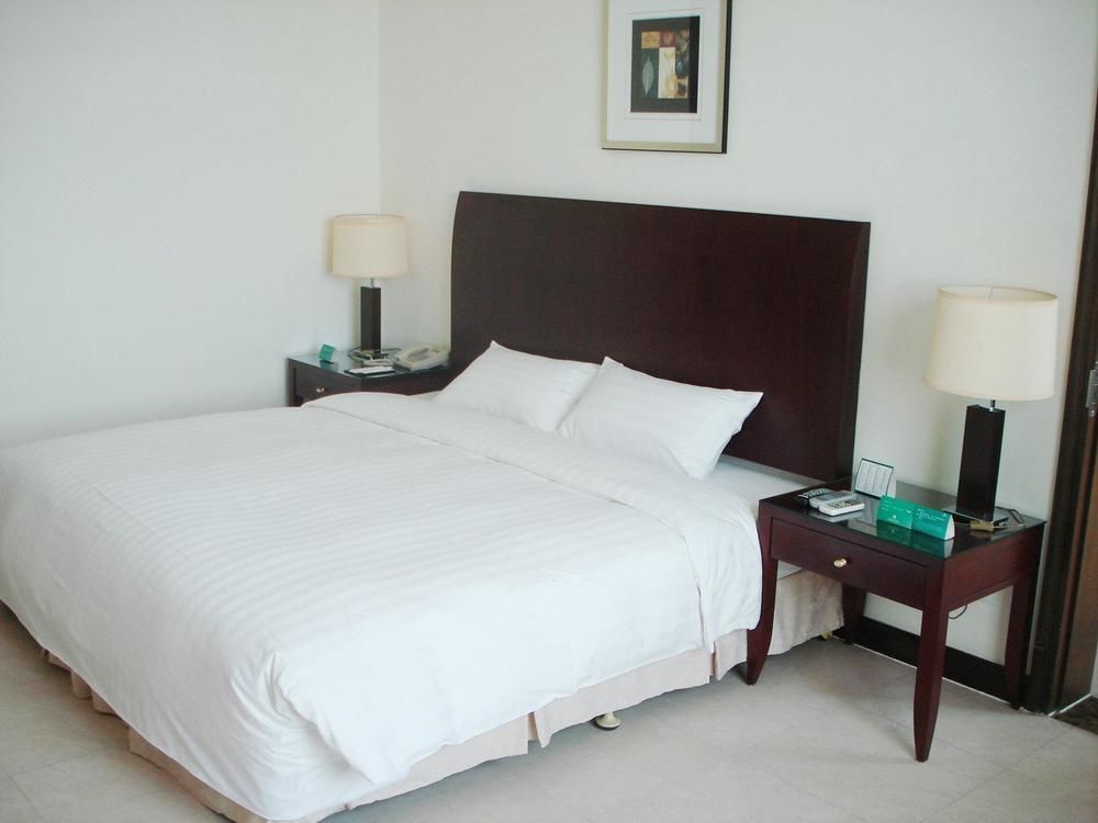 Clifford Golden Lake Hotel Foshan Buitenkant foto