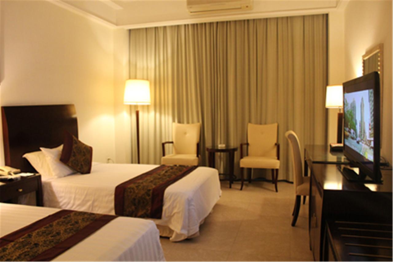Clifford Golden Lake Hotel Foshan Buitenkant foto